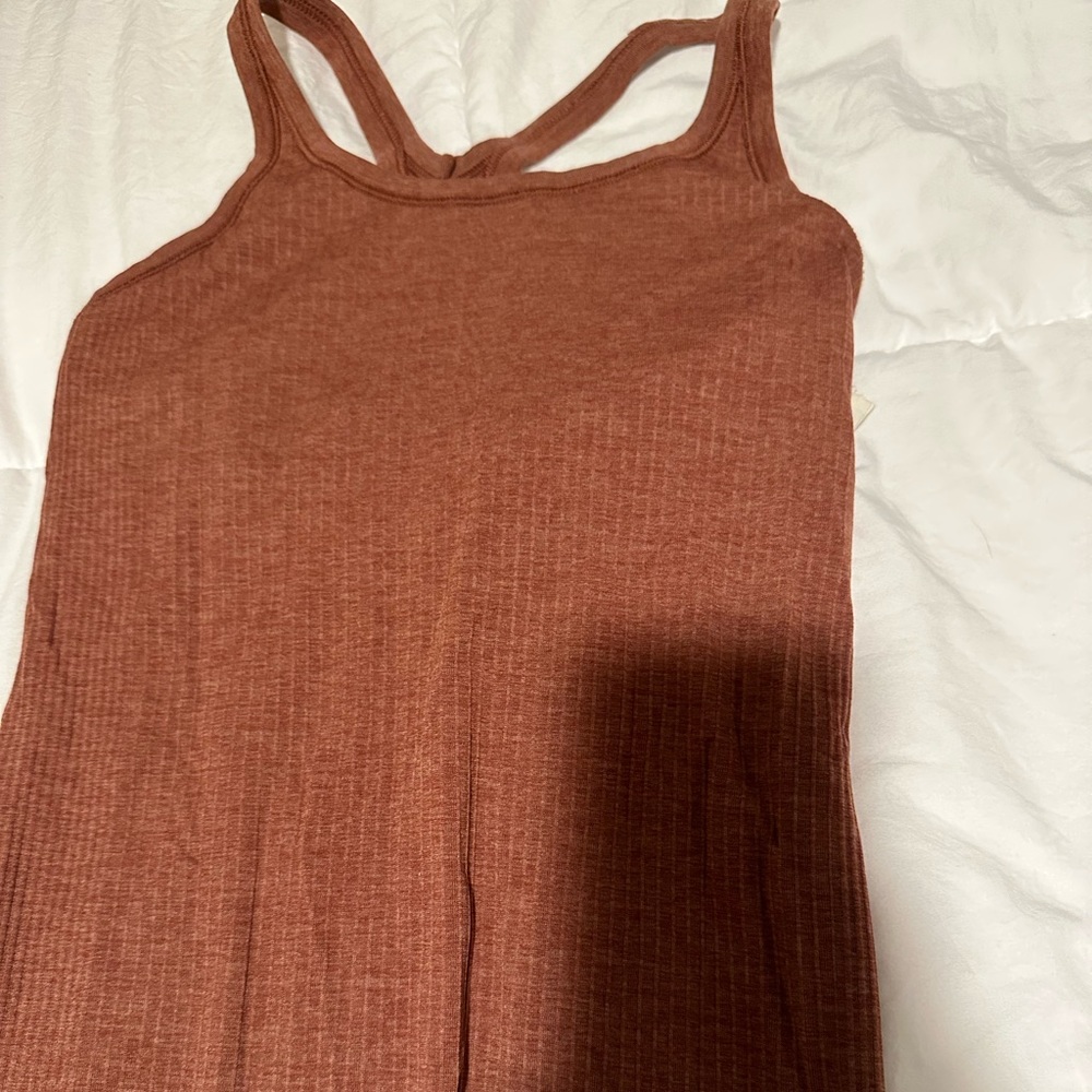 Maroon lulu tank